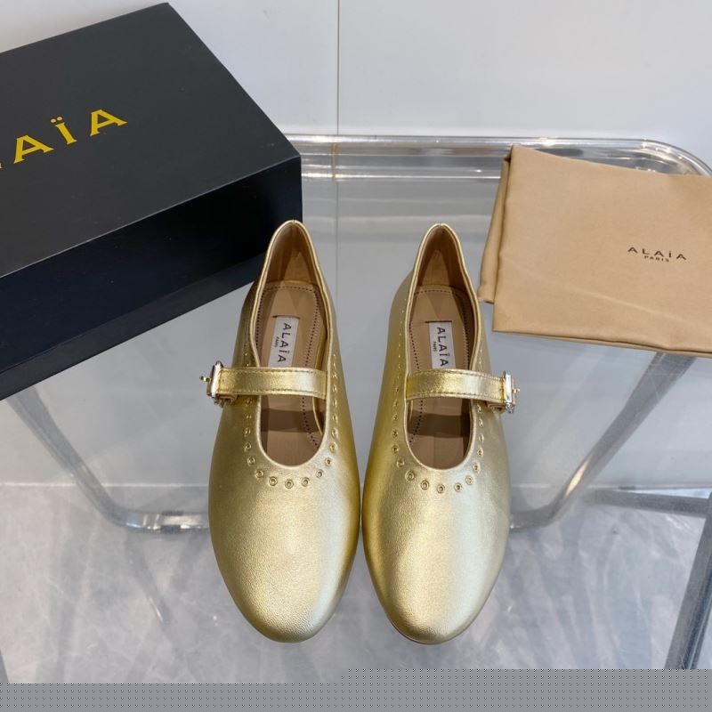 Other flat shoes